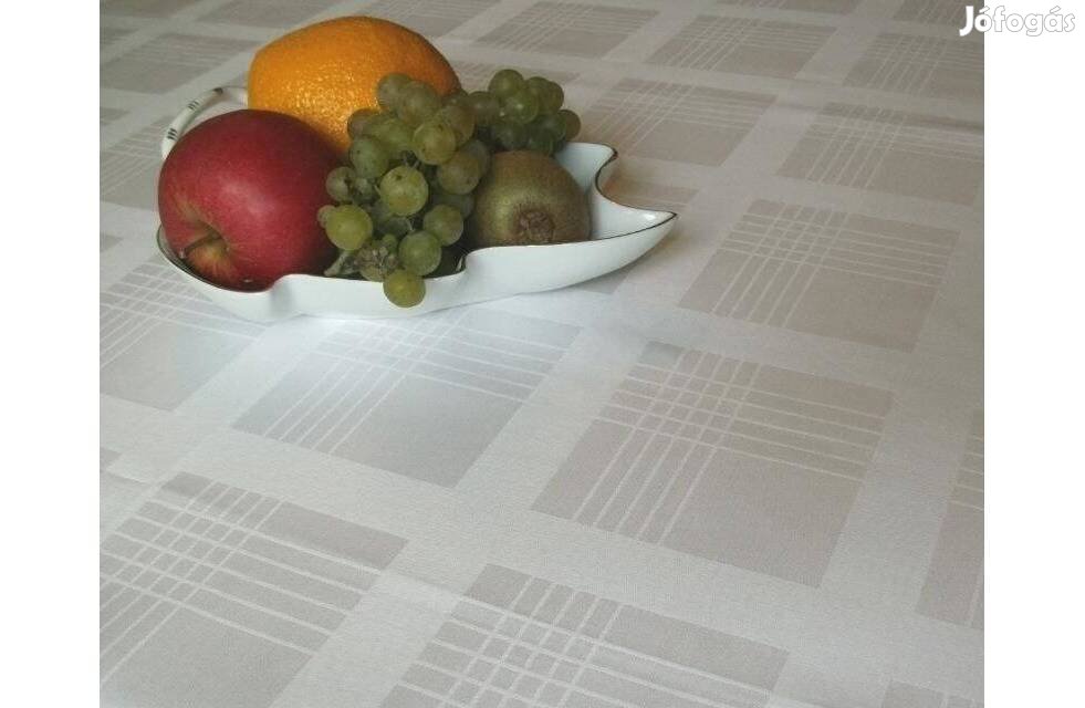 Fehér pamut damaszt abrosz terítő 133 x 133
