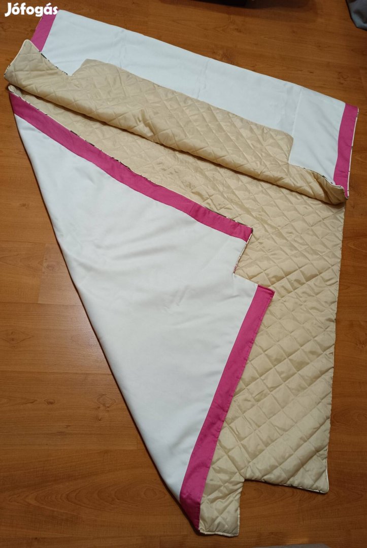 Fehér rózsaszín egyszemélyes ágytakaró
