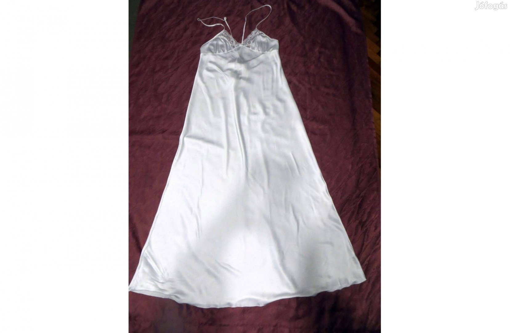 Fehér selyem hálóing XXl-s hátul fűzős h: 140 cm mb: 98-116 cm
