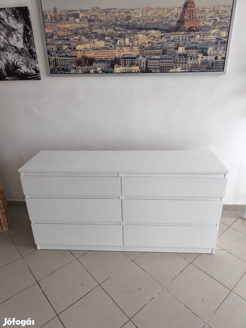 Fehér színű 6fiókos komód