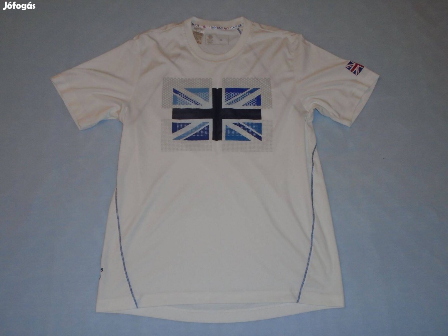 Fehér színű M méretű póló (méret M)