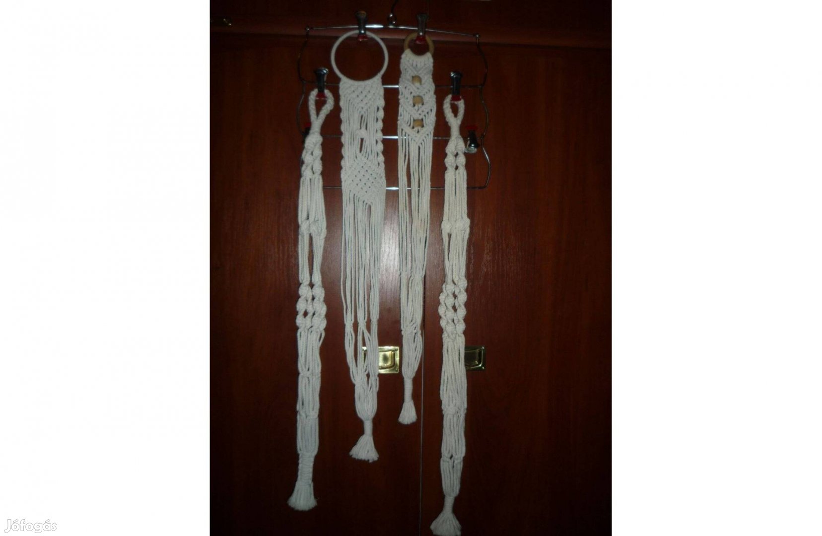 Fehér színű kézműves függő virágtartók makramék egységáron