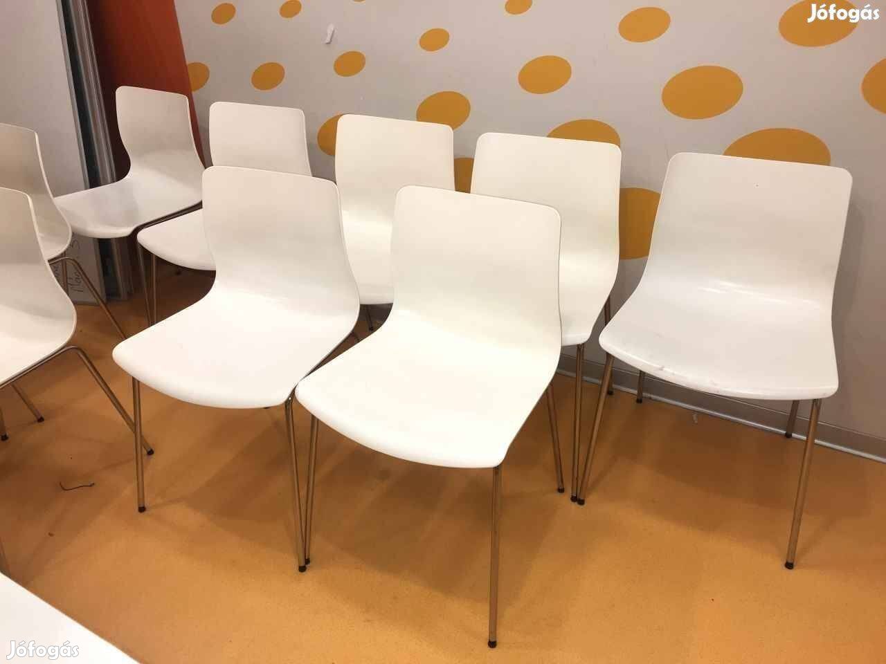 Fehér színű szék, krómozott lábú étkezőszék - használt szék