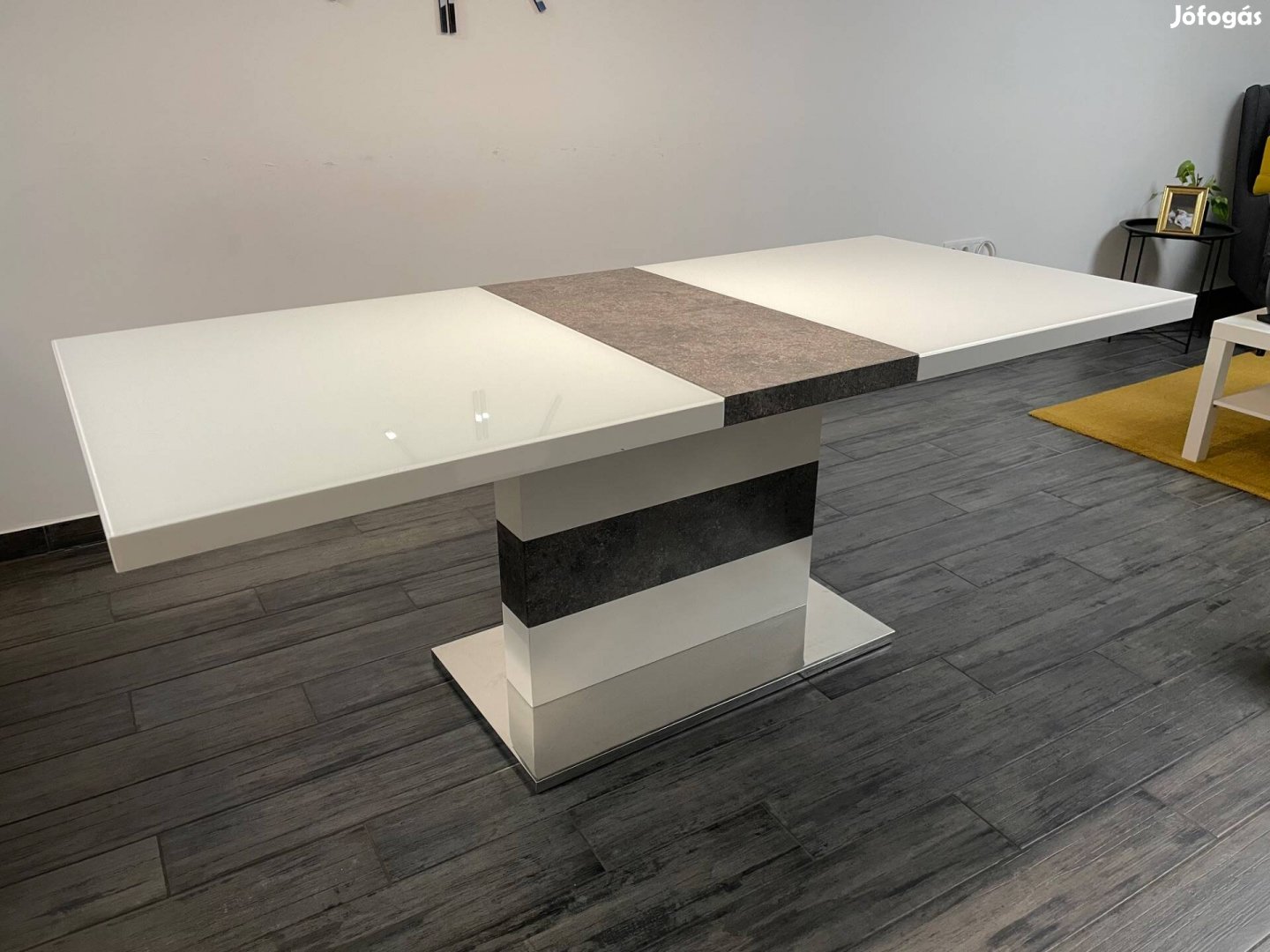 Fehér-szürke 6/8 személyes étkezőasztal