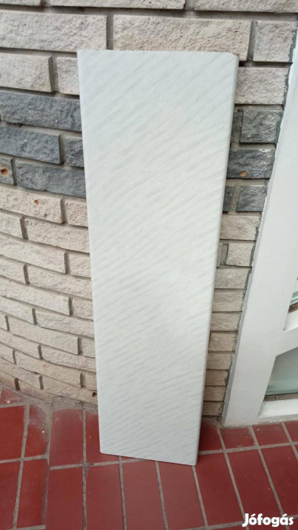 Fehér szürke fényes ajtólap bútorlap két oldalt lekerekített 1,10 cm
