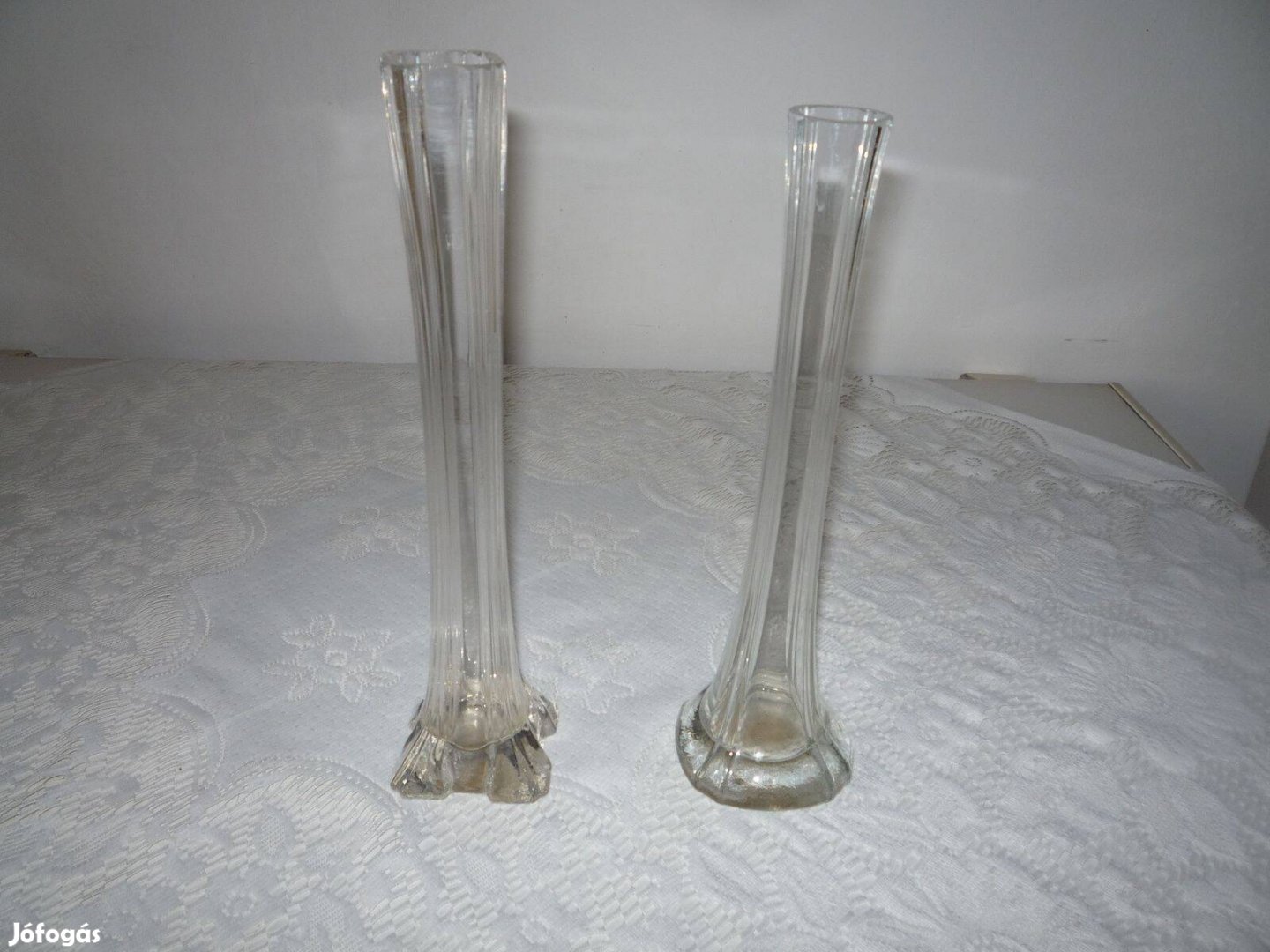 Fehér üvegváza, egyszálas 2db