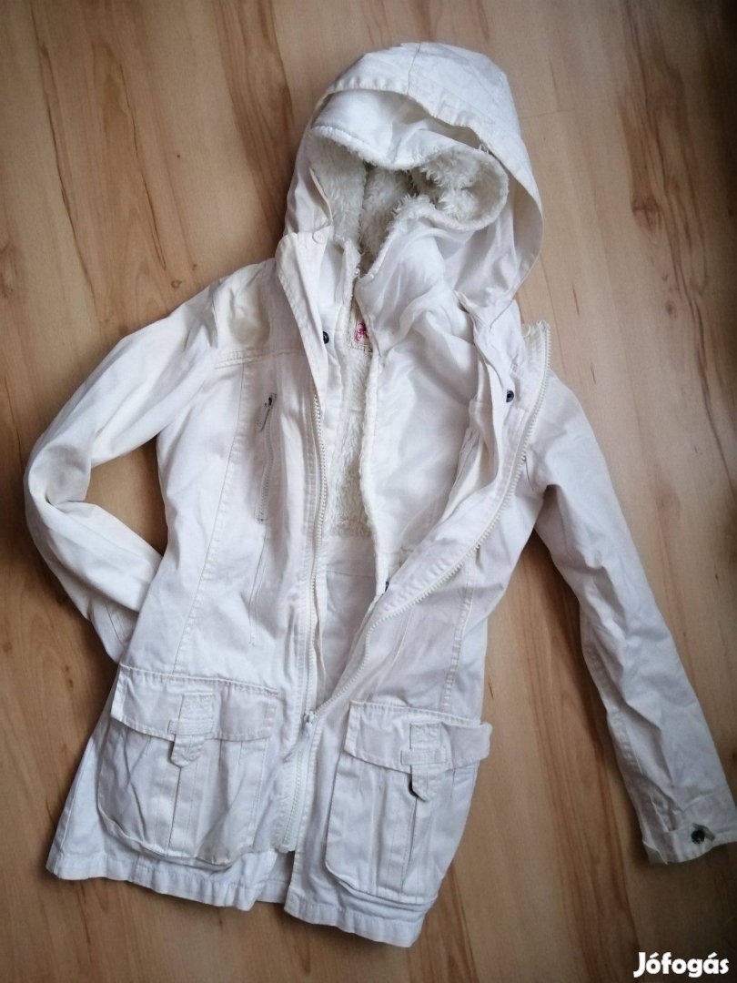 Fehér vászon tavaszi és téli béléssel (kivehető) rendelkező női kabát