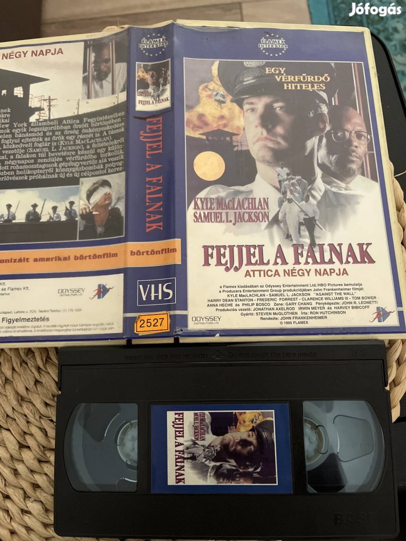 Fejjel a falnak vhs