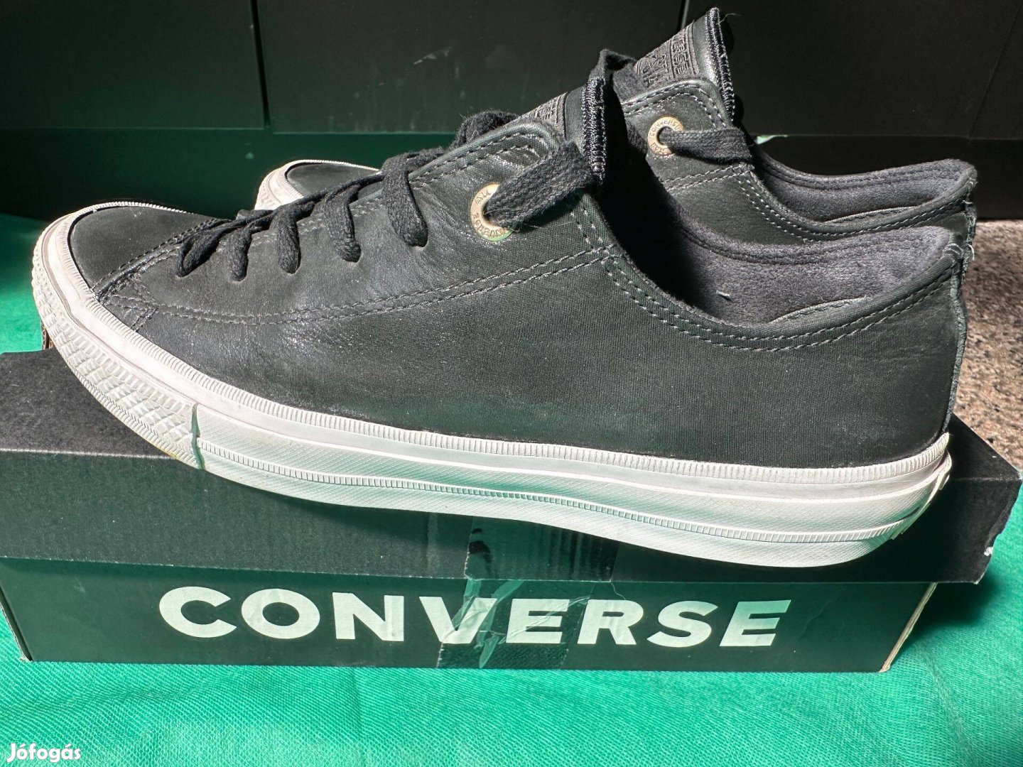 Fekete Converse Chuck Taylor cipő (41-es méretben)