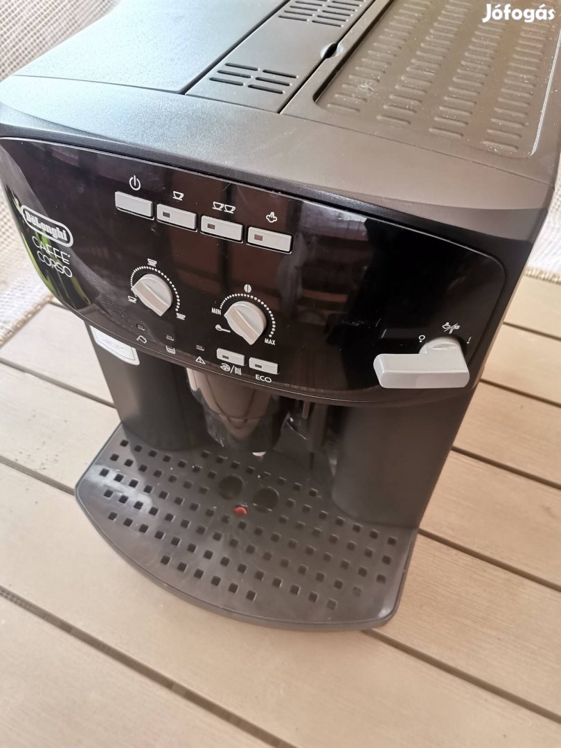 Fekete Delonghi Caffe Corso kávéfőző alkatrésznek 