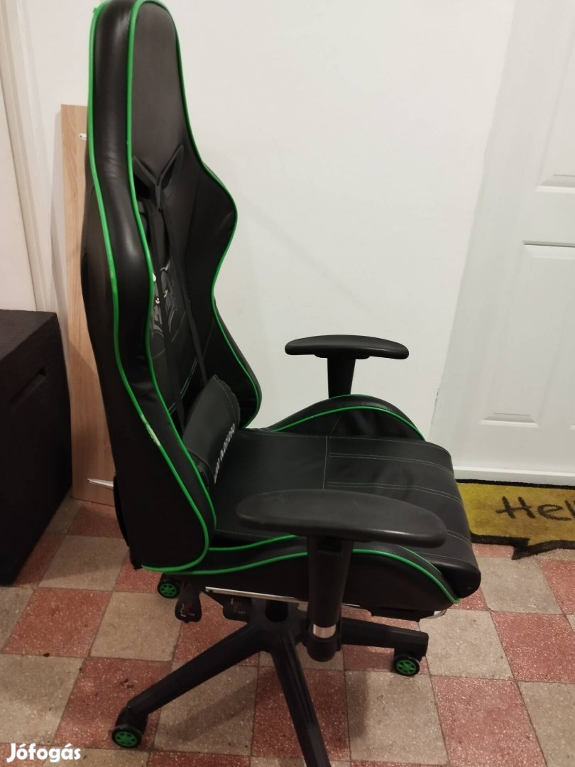 Fekete Gamer szék 
