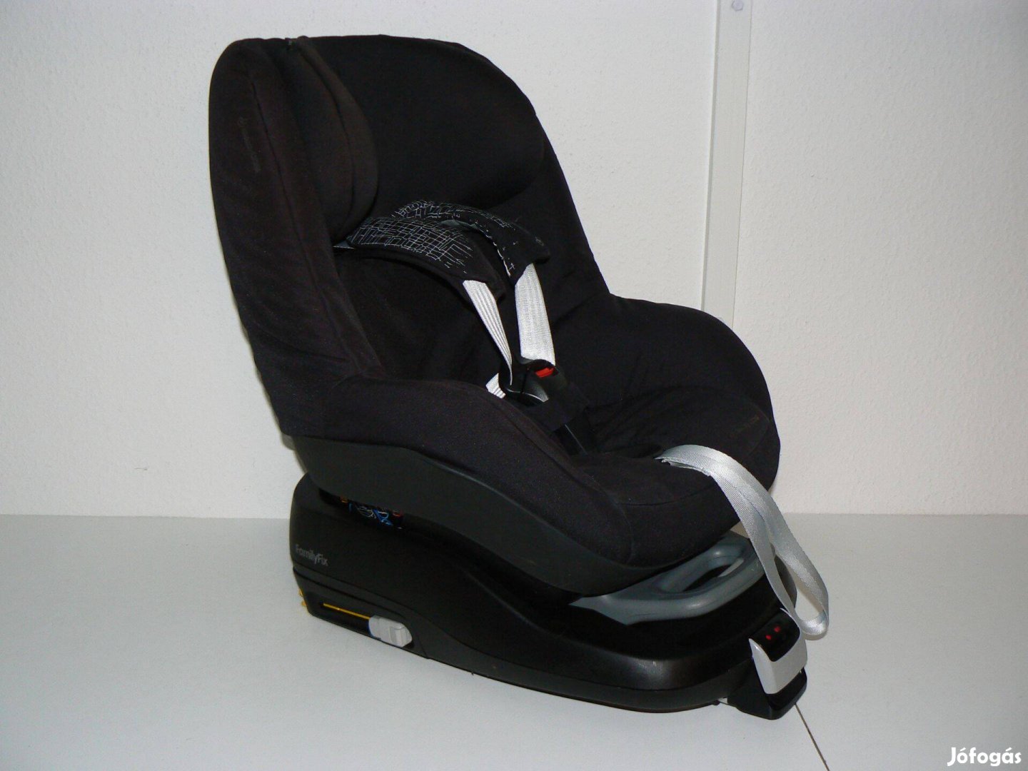 Fekete Maxi Cosi Pearl isofix autósülés gyerekülés 9-18 kg