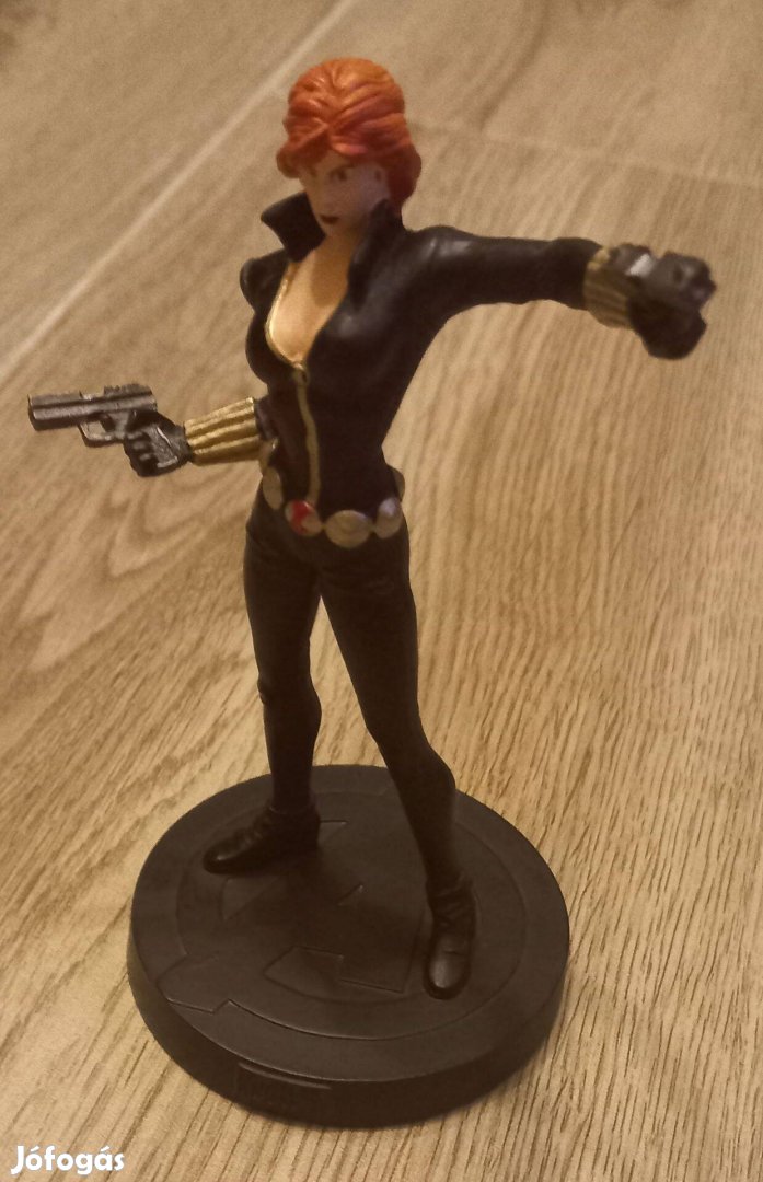 Fekete Özvegy (Black Widow) modellfigura