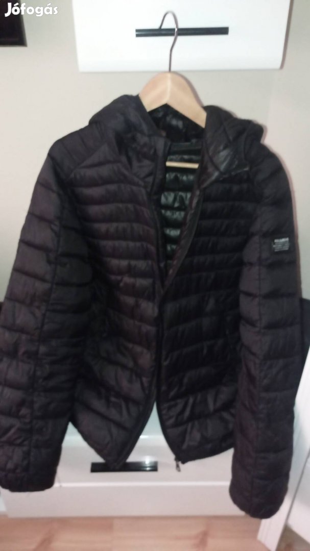Fekete Pull& Bear átmeneti kabat