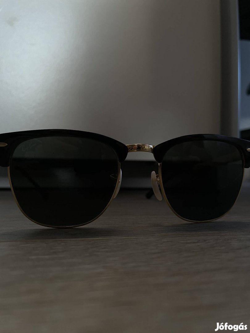 Fekete Ray-Ban napszemüveg 