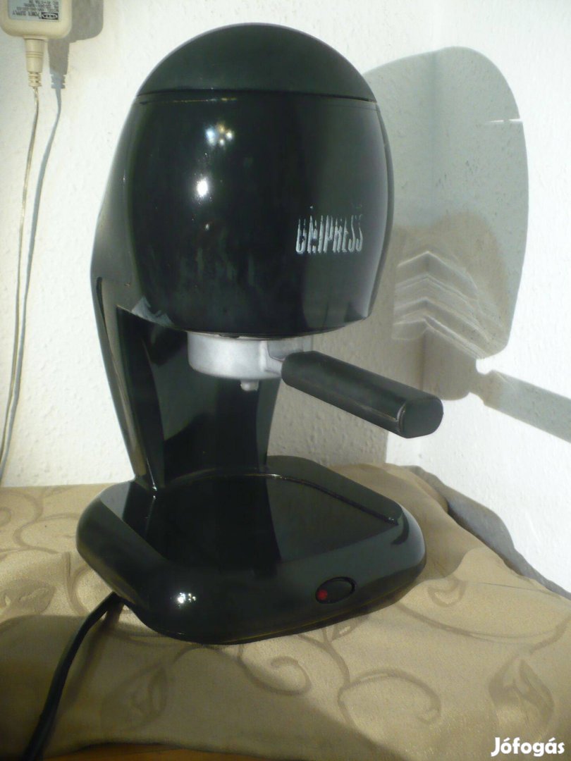 Fekete Szarvasi Unipress kávéfőző
