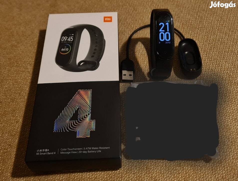 Fekete Xiaomi Mi Band 4 aktivitásmérő / okoskarkötő