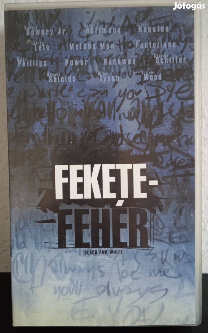 Fekete - Fehér VHS kazetta eladó 