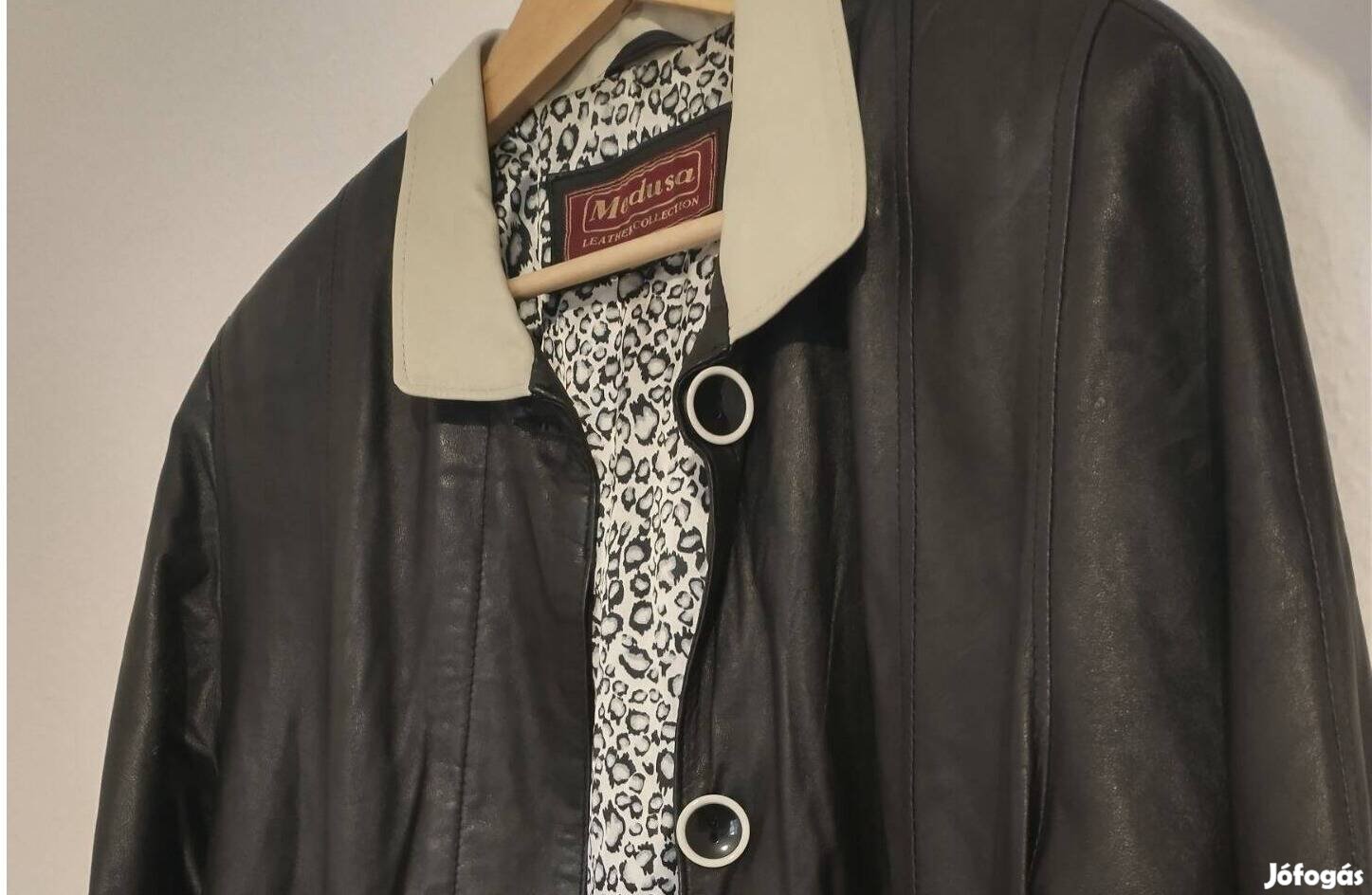 Fekete - fehér valódi bőr kabát