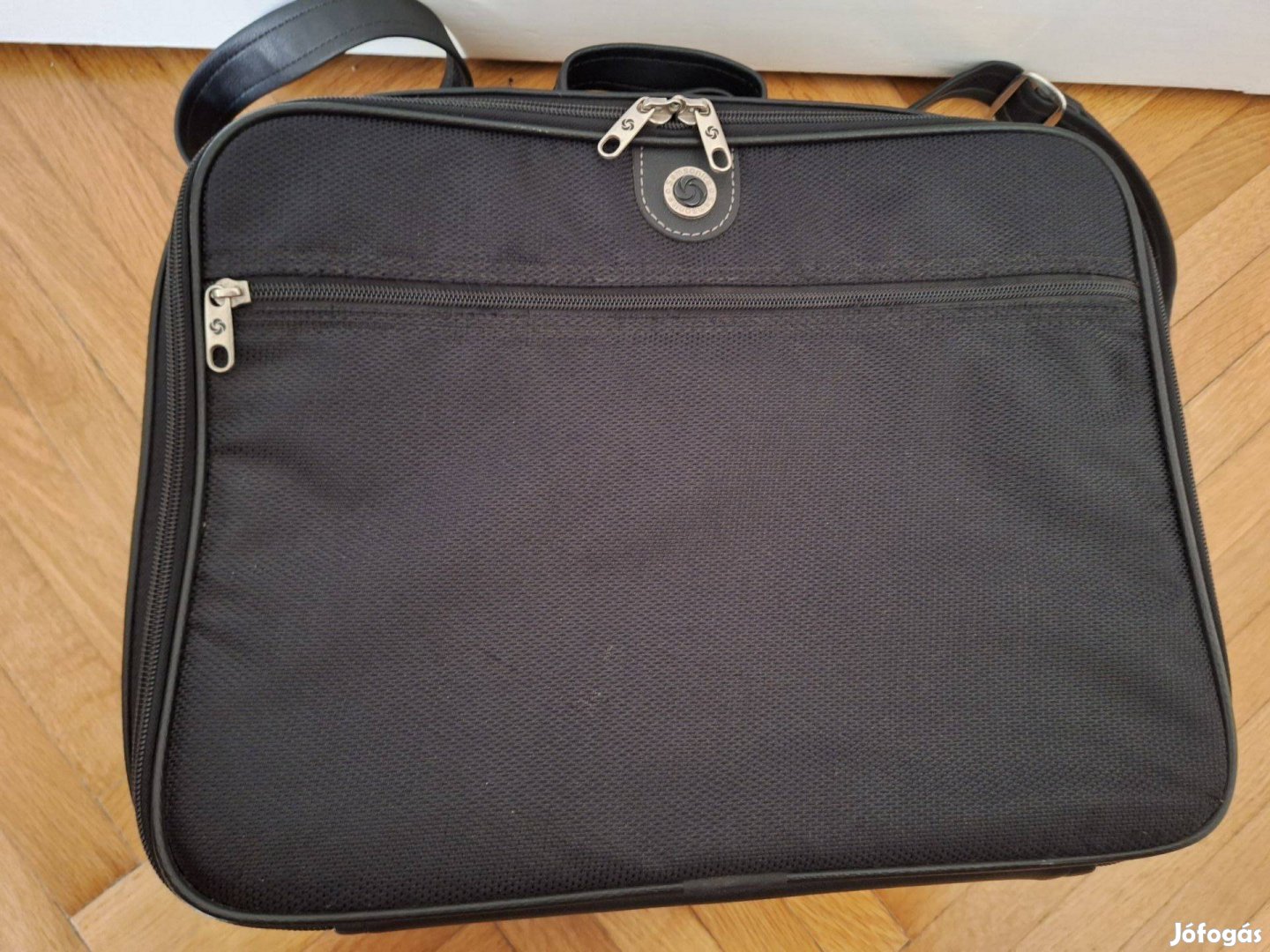 Fekete, szinte új, samsonite táska (laptop)