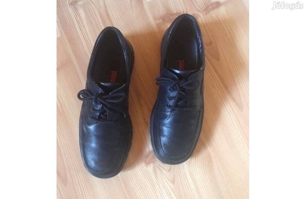 Fekete alkalmi cipő 40-es