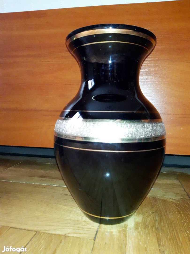 Fekete aranyozott üveg váza 23 cm magas