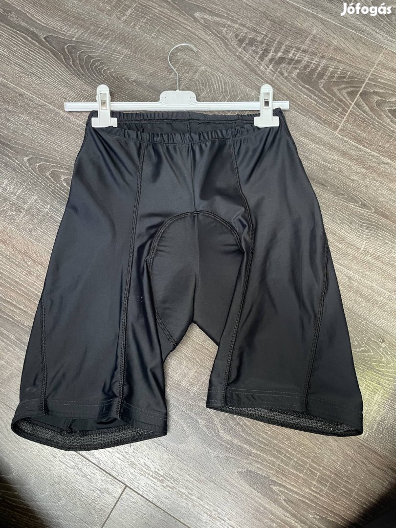 Fekete biciklis rövidnadrág
