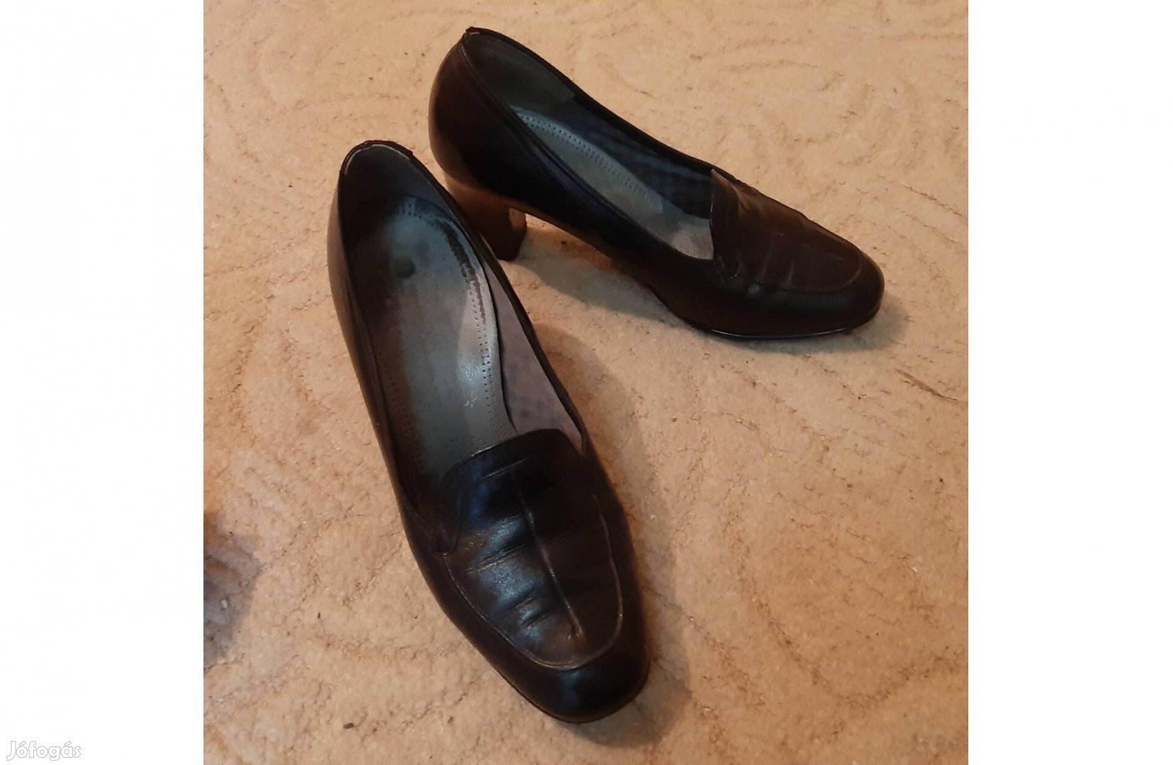 Fekete bőr cipő 38 méret, elegáns női cipő