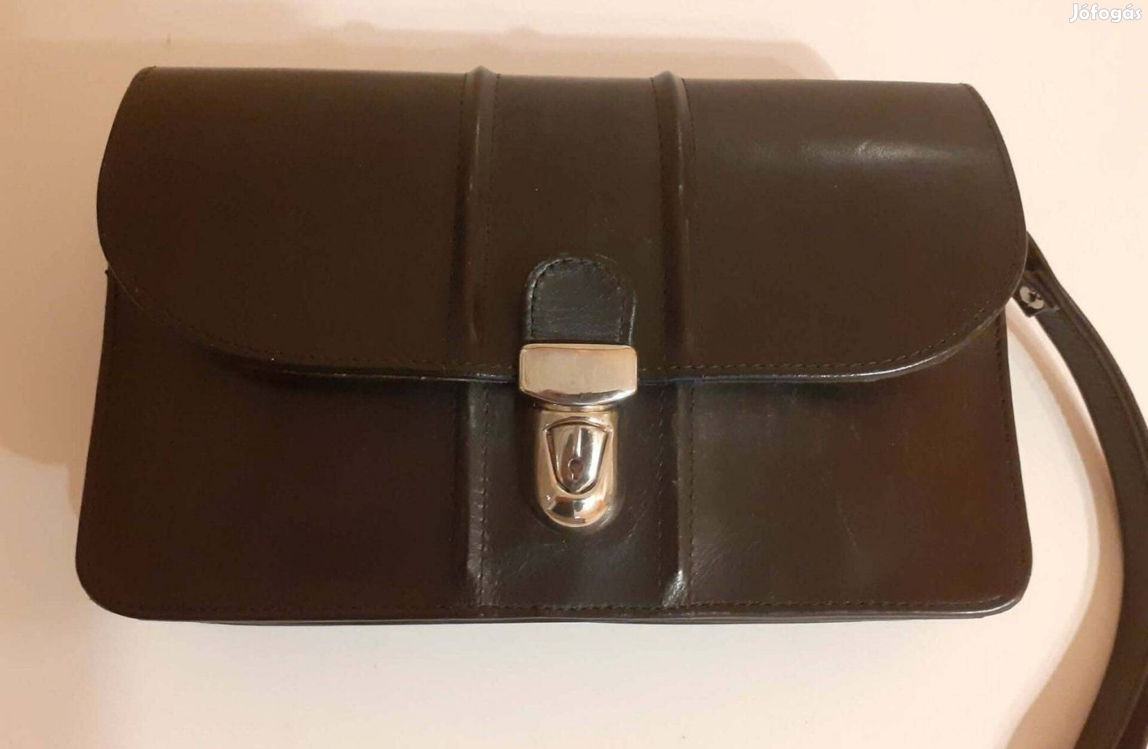 Fekete bőr kézitáska autóstáska