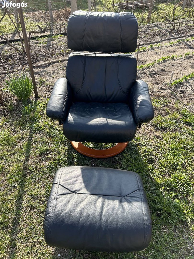 Fekete bőr relax fotel lábtartós