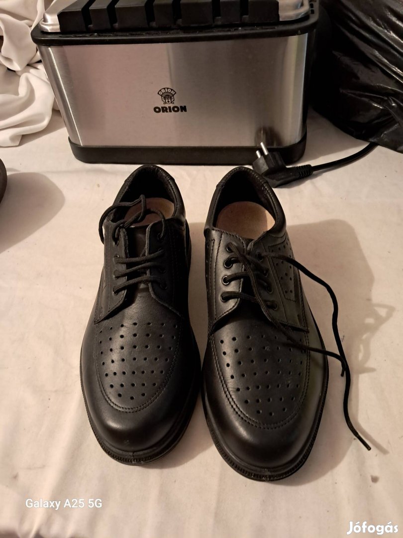 Fekete cipő új 