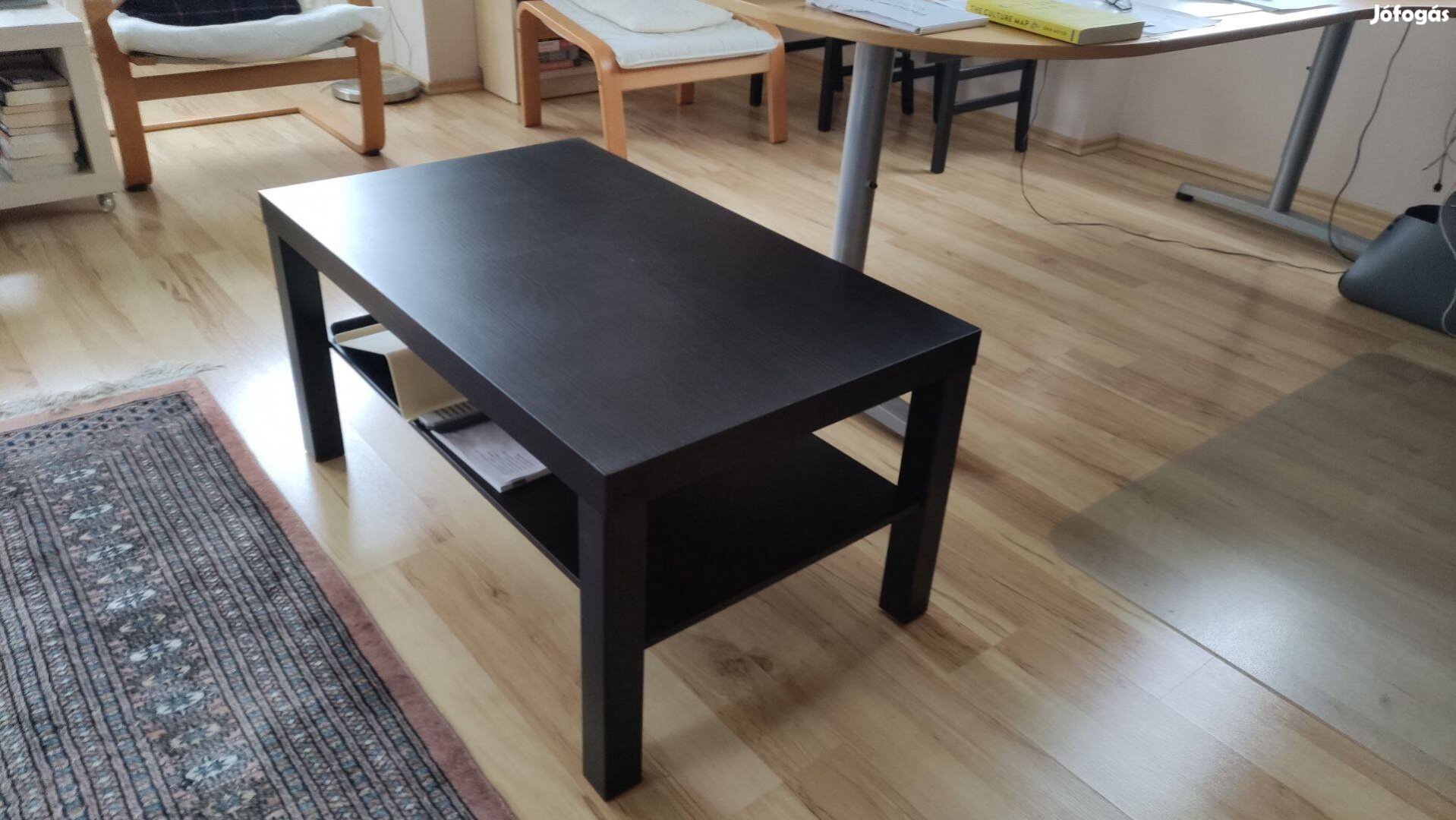 Fekete dohányzó asztal, 90x55 cm, 45 cm magas