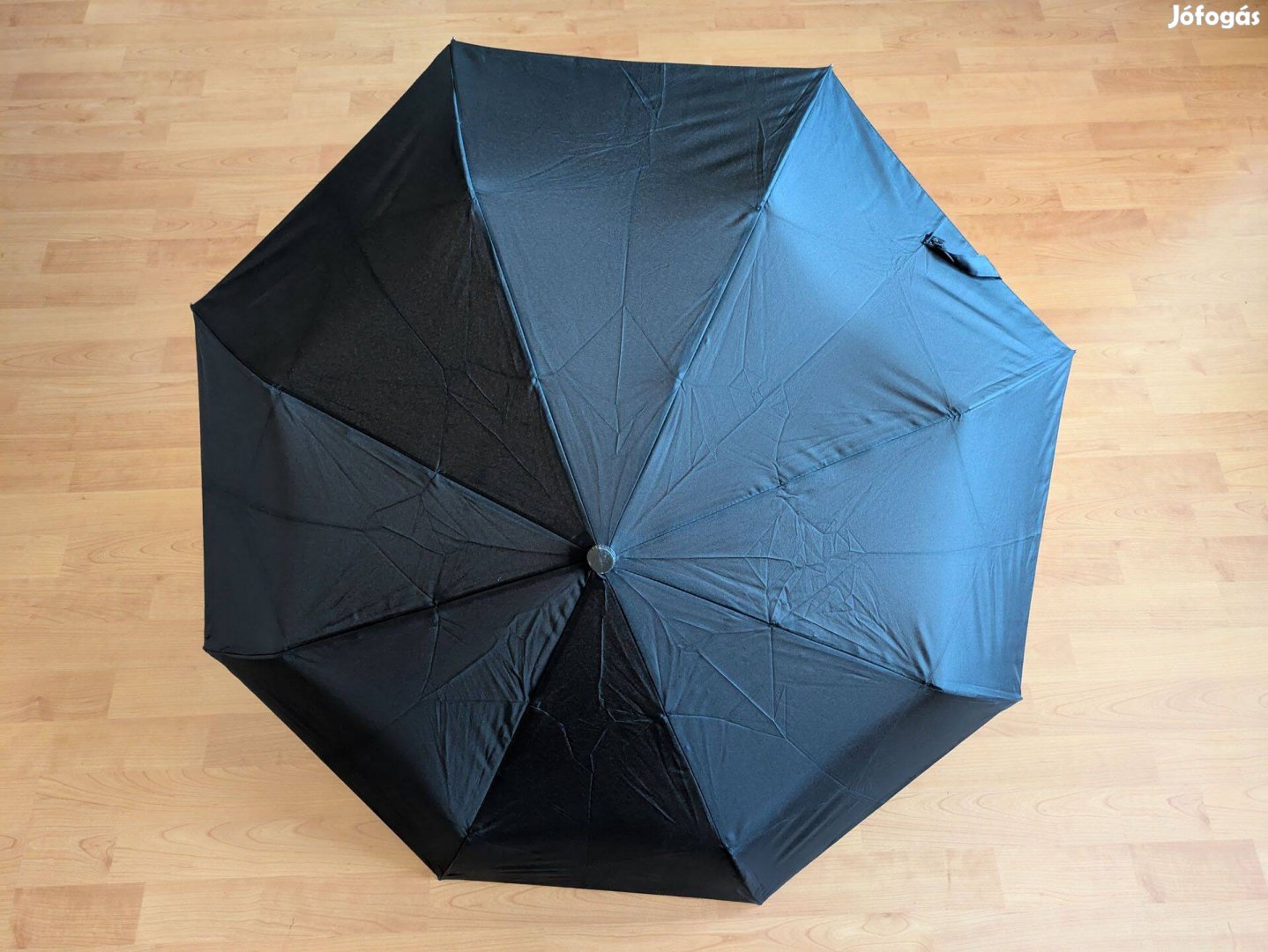 Fekete félautomata összezárható esernyő