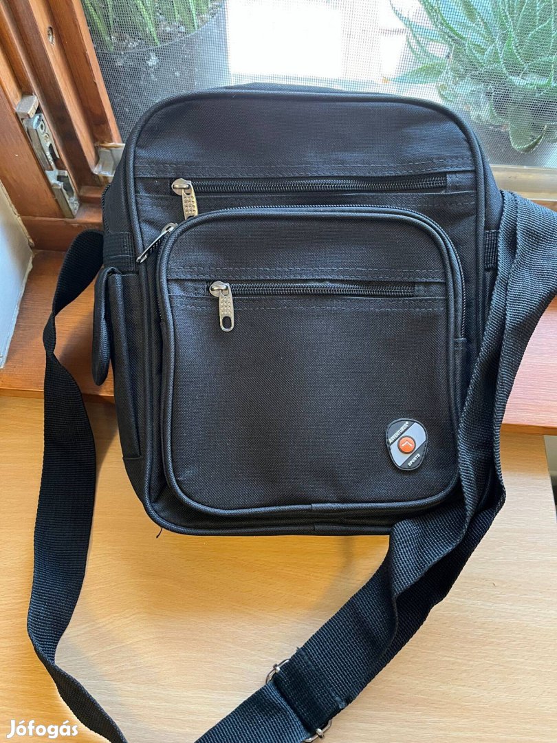 Fekete férfi válltáska, autós táska, irattáska Új Adventurer