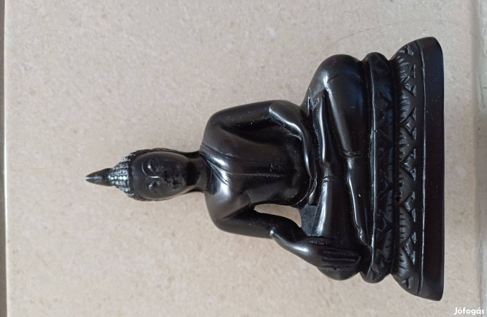 Fekete indiai szerzetes szobor