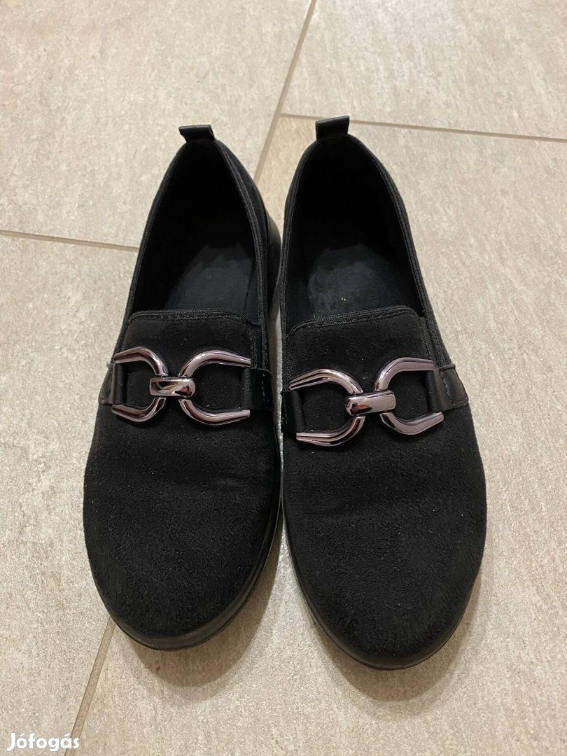 Fekete kényelmi cipő