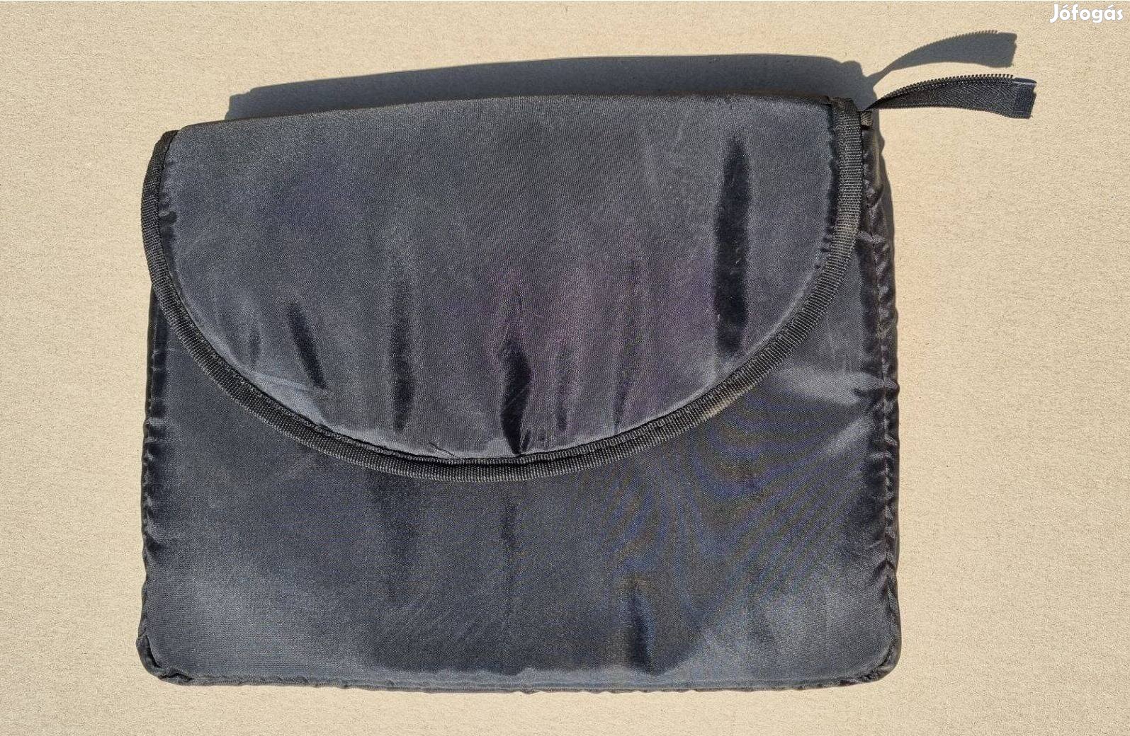 Fekete laptoptáska