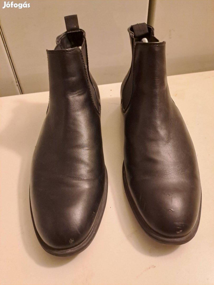 Fekete műbőr chelsea boots 42-es méretű