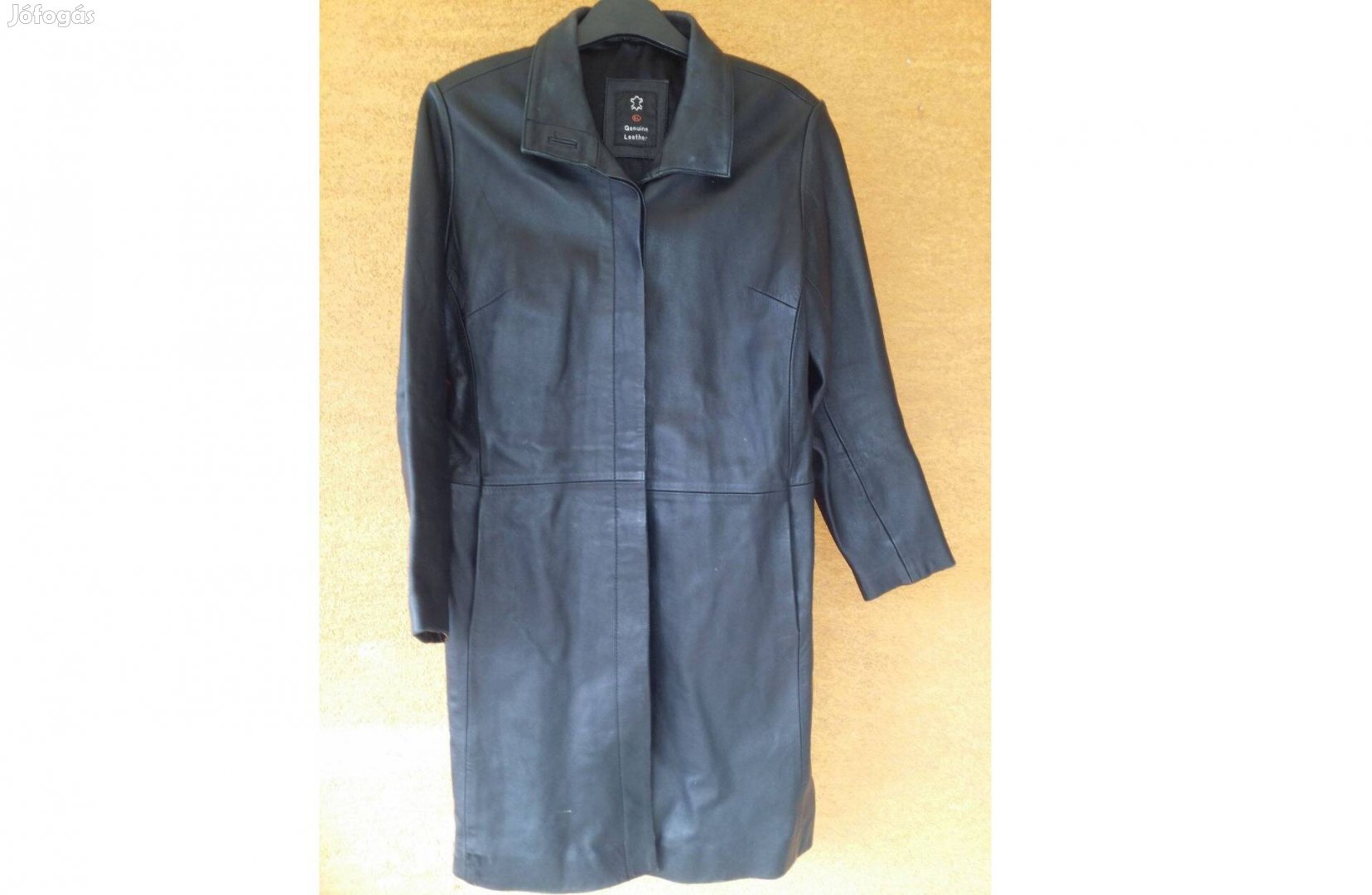 Fekete női bőrkabát