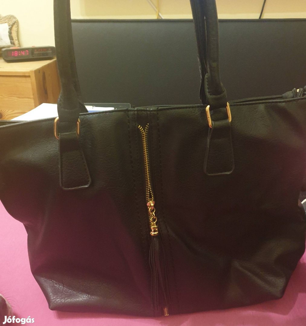 Fekete női táska 