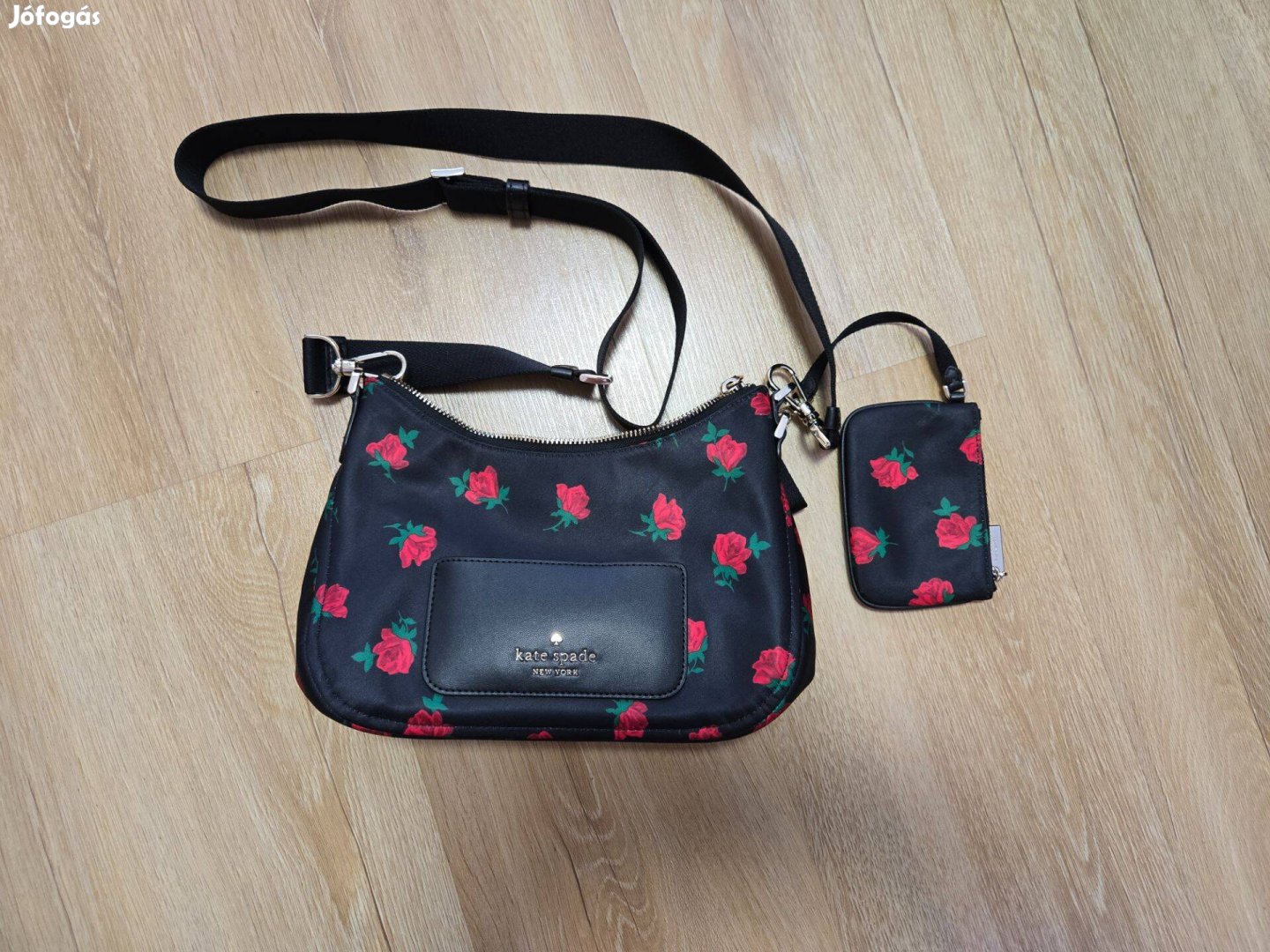 Fekete piros rózsa mintás női táska - Kate Spade