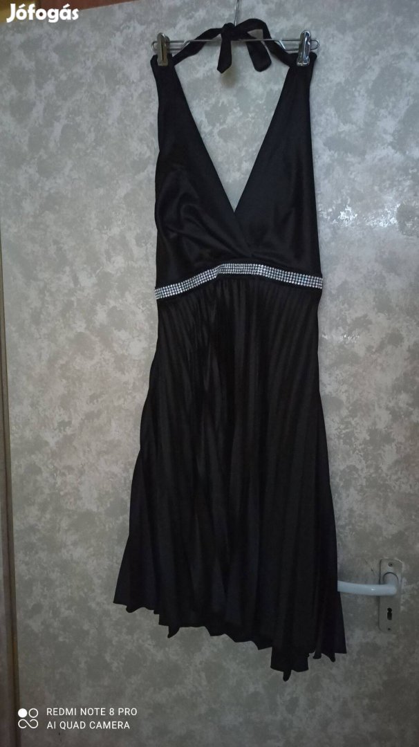 Fekete selyem szatén Marilyn Monroe stílusú pliszírozott ruha M-es