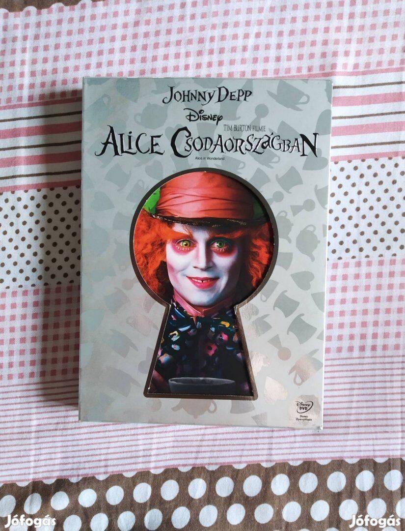 Feknis Alice Csodaországban dvd kártyákkal