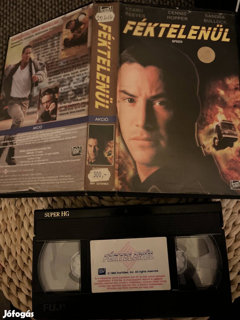 Féktelenűl vhs.  