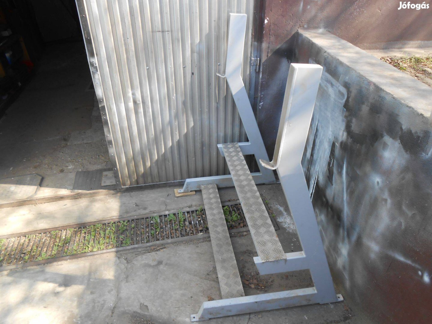 Fekvenyomó,súlytartó állvány!