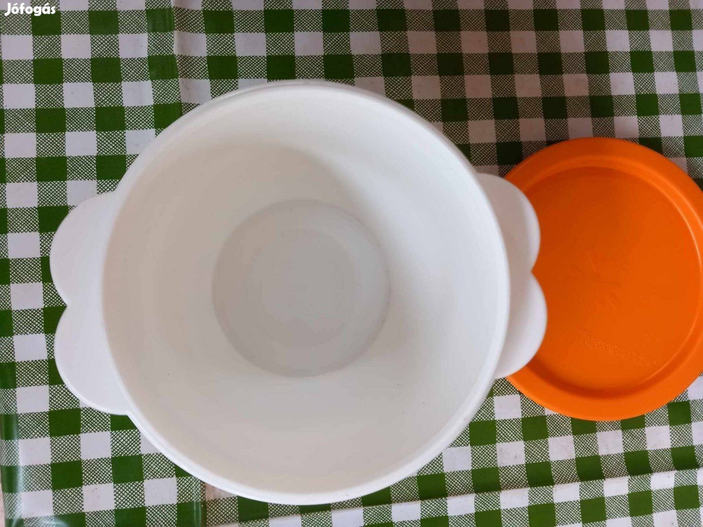 Fél literes Tupperware frissen tartó tál