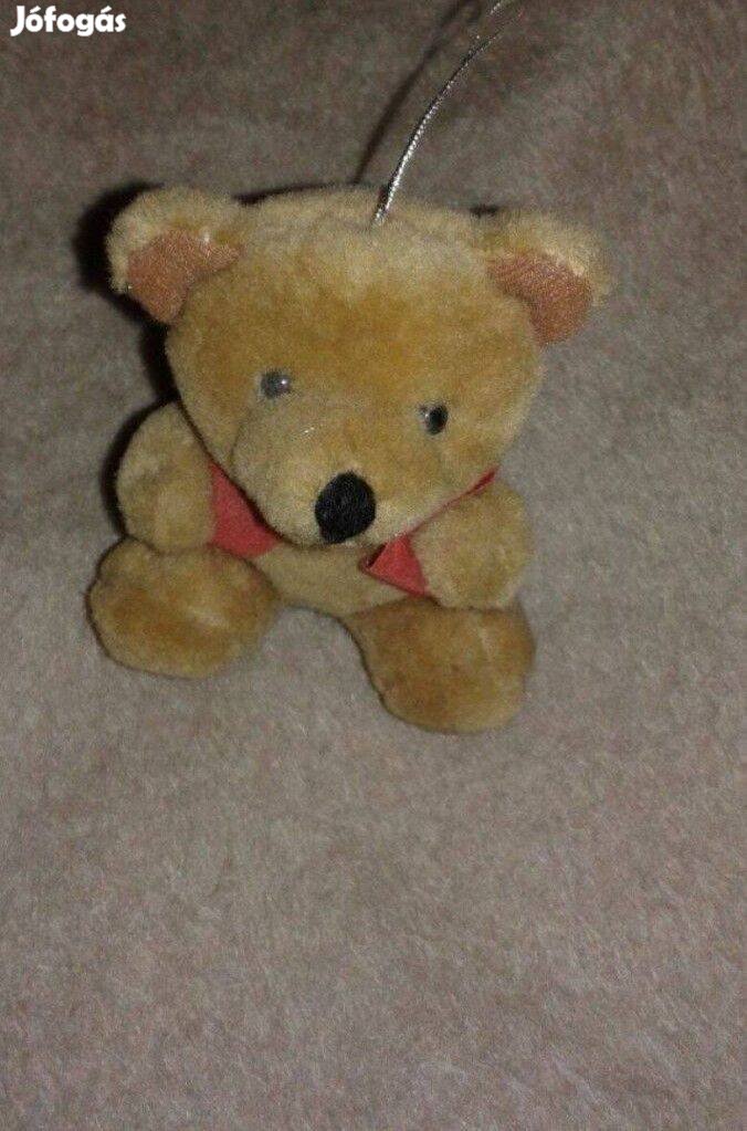 Felakasztható mellényes plüss maci 10 cm-es plüssállat