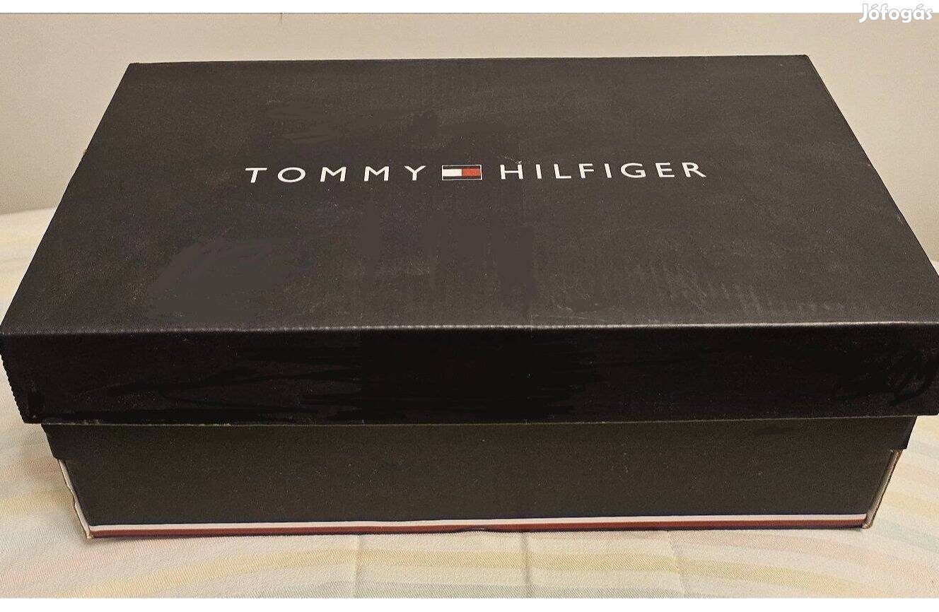 Féláron új Tommy Hilfiger sneaker sportcipő +ingyen Foxpost (Adidas NB