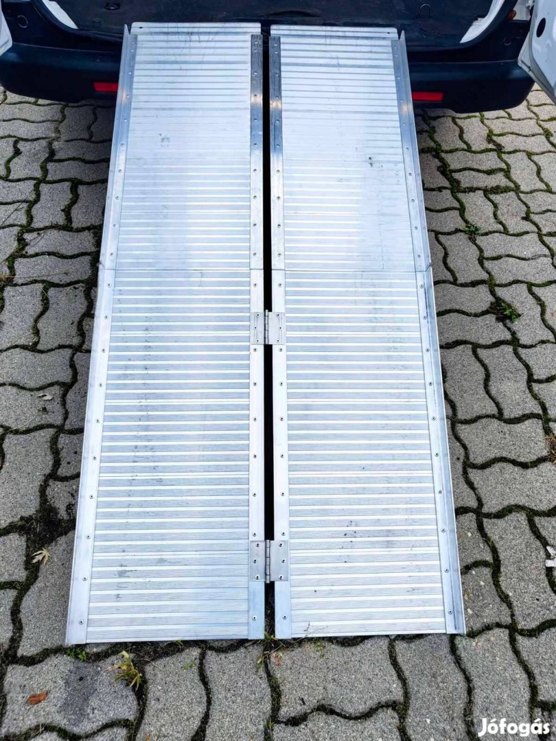 Félbe hajtható és hordozható alumínium rámpa