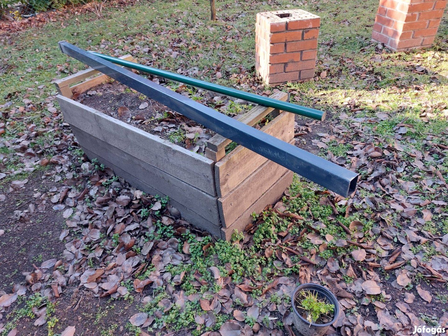 Feleslegessé vált 9 db fém oszlop eladó